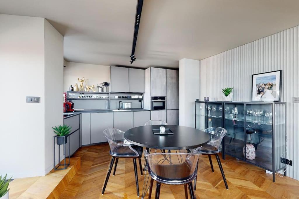 Stylovy Loft S Ohromnou Terasou Apartment Bratislava Exterior photo