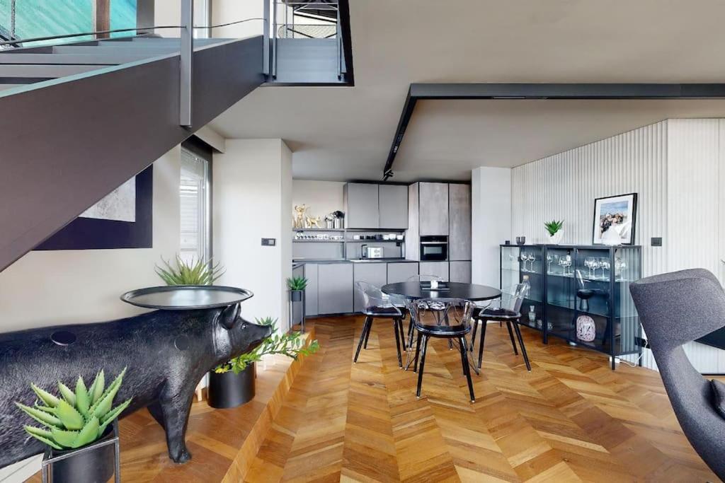 Stylovy Loft S Ohromnou Terasou Apartment Bratislava Exterior photo