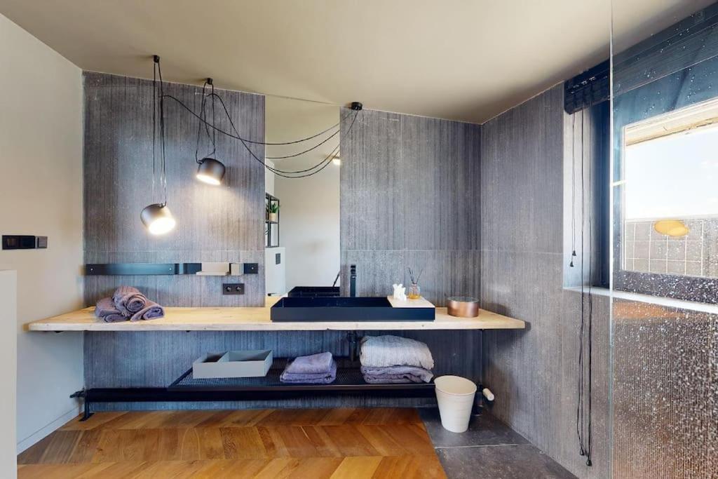 Stylovy Loft S Ohromnou Terasou Apartment Bratislava Exterior photo